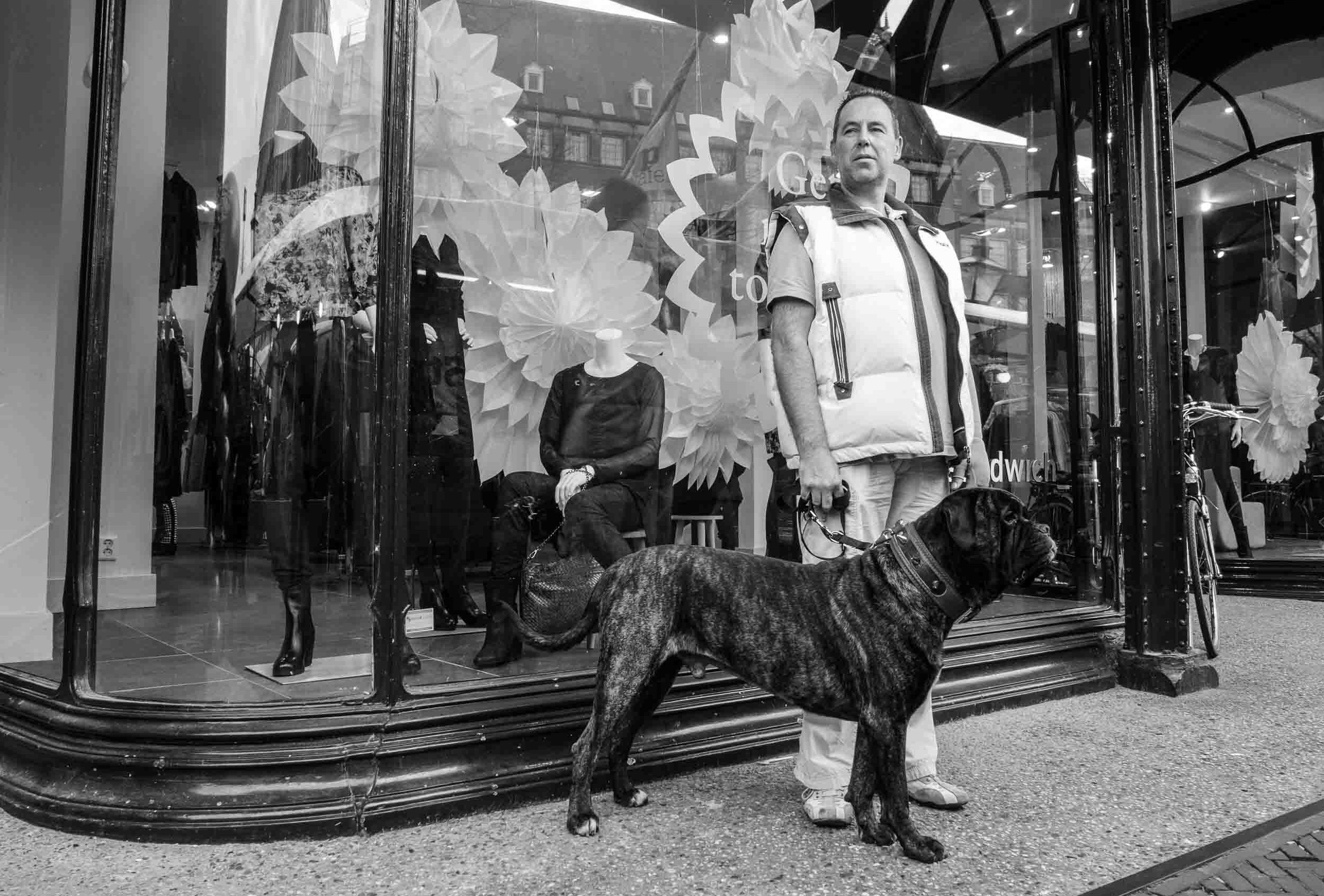Leiden candid man with dog